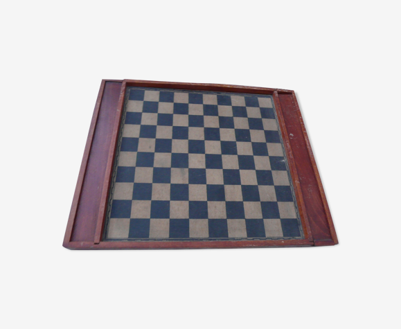 Jeu de dames et plateau d’échecs vintage