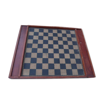 Former checkers game and vintage chess board