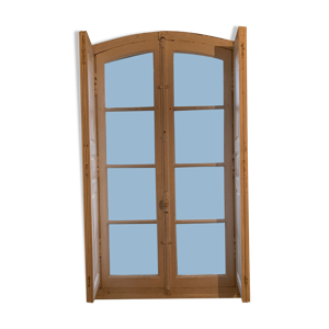 Fenêtre avec volets intérieurs