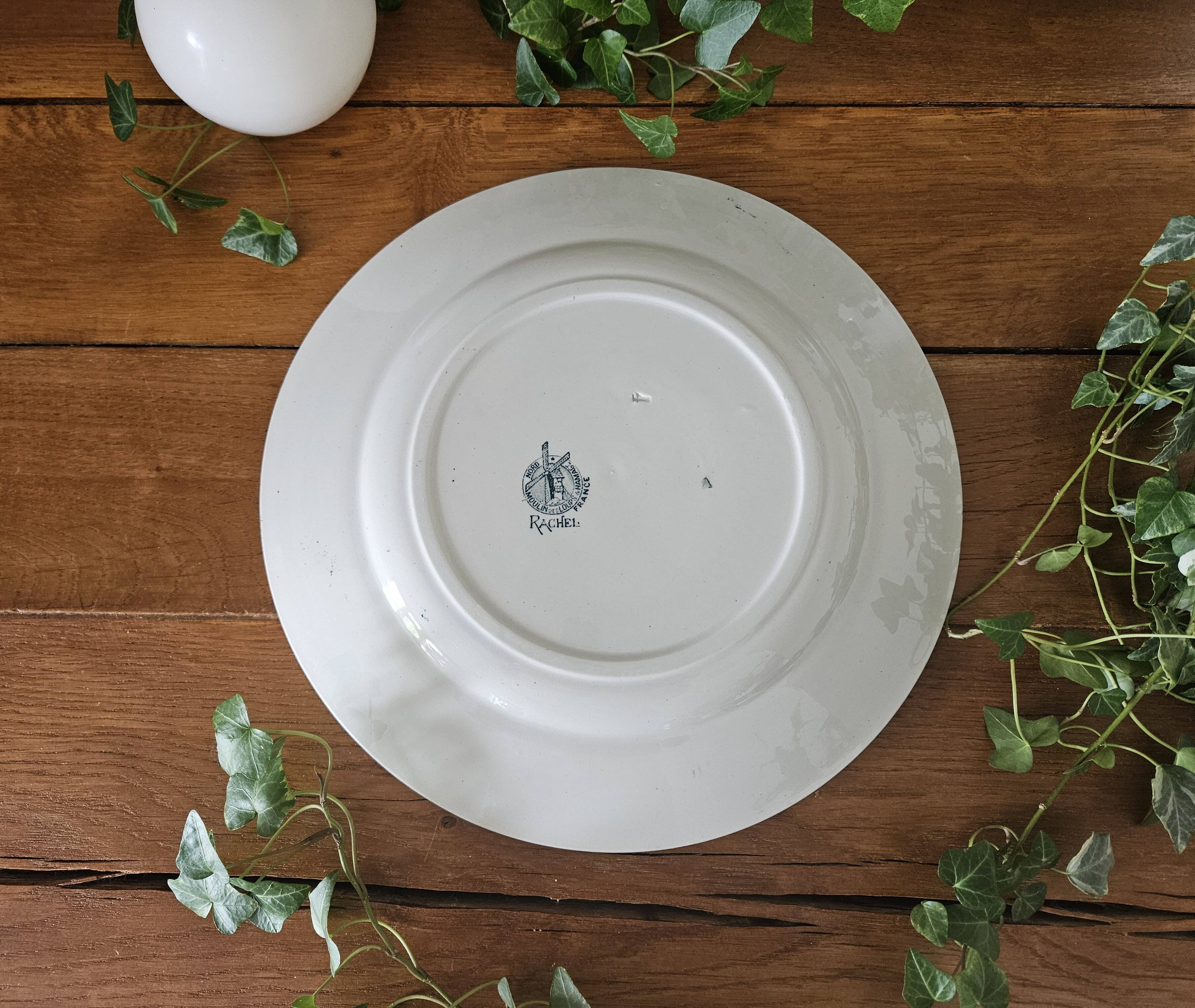 Antique serving dish in Saint-Amand earthenware (Nord)