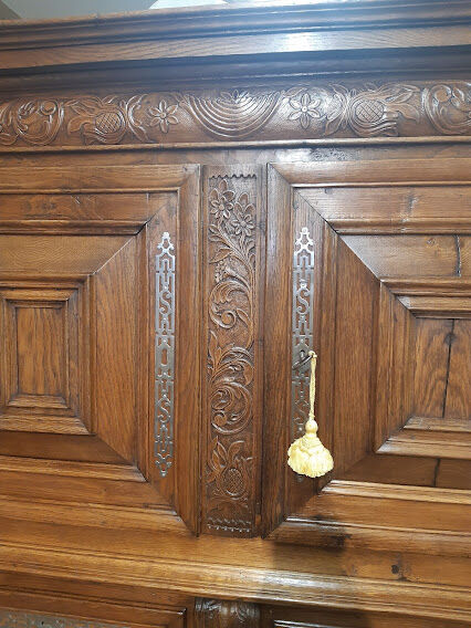 Buffet 4 doors montbeliard XlXeme