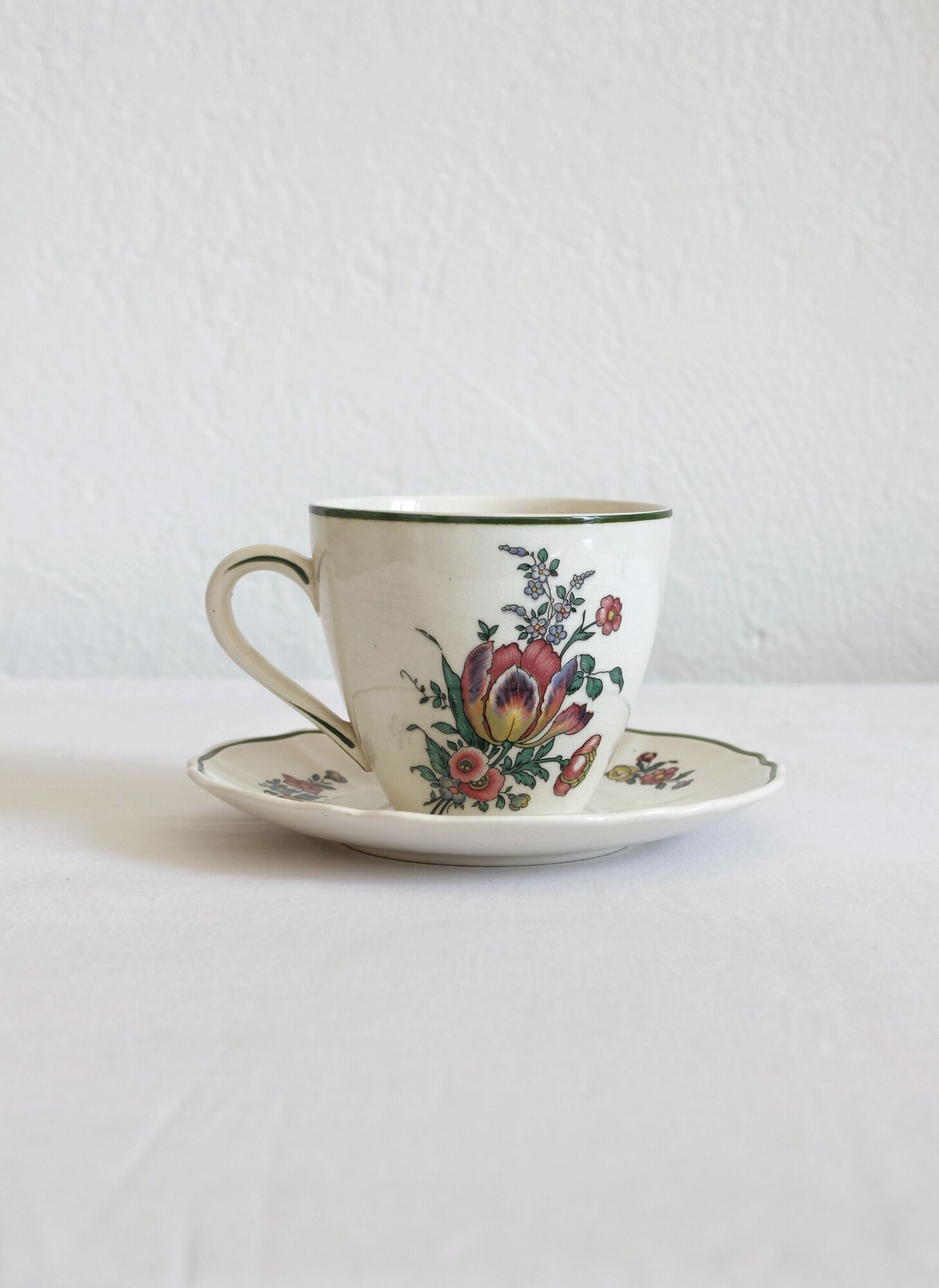 Vintage earthenware cup "Alt Strassburg" or "Vieux Strasbourg" Villeroy & Boch