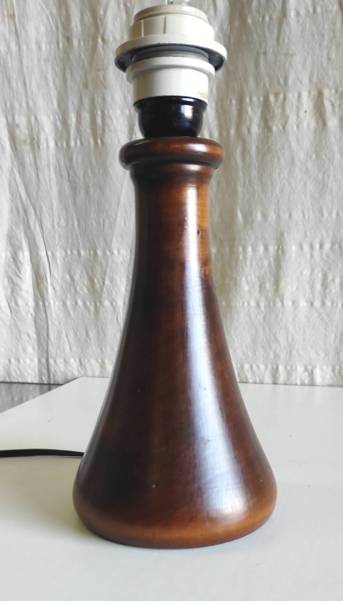 Pied de lampe à poser en bois massif style scandinave - mid. XXeme