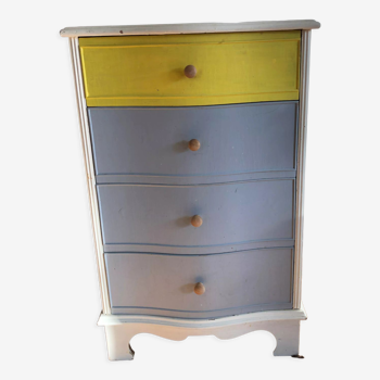 Painted vintage chest of drawers