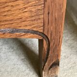 Vintage oak bibus