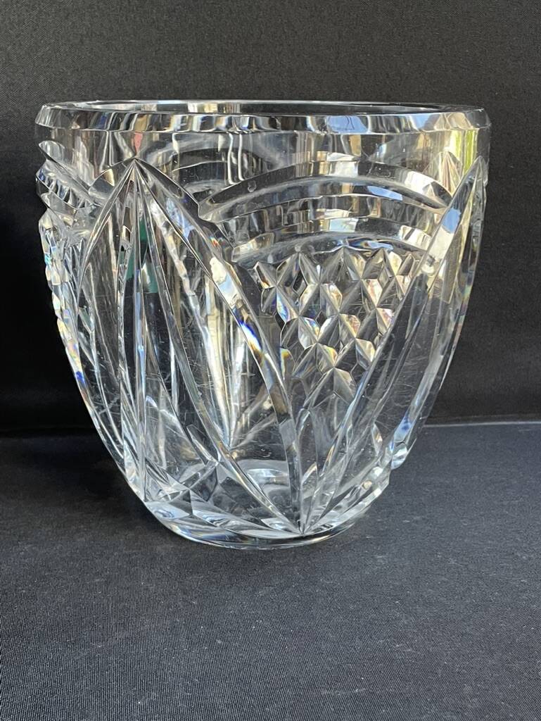 Cylindrical vase – handmade cut crystal