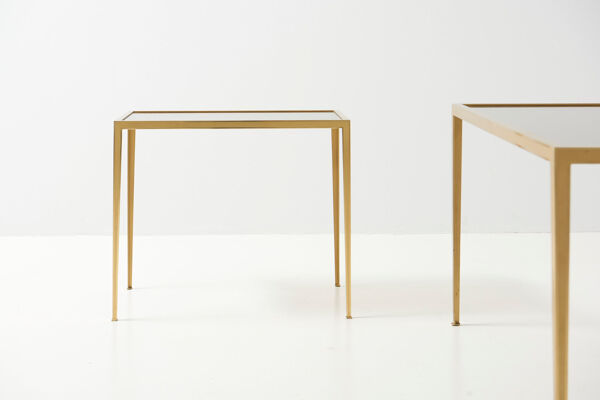 Ensemble de deux tables d’appoint avec un cadre en laiton - années 1960