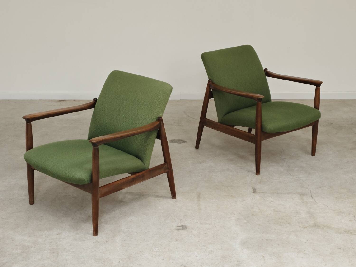 Pair of green GMF 64 armchairs by Edmund Homa, Poland 1960