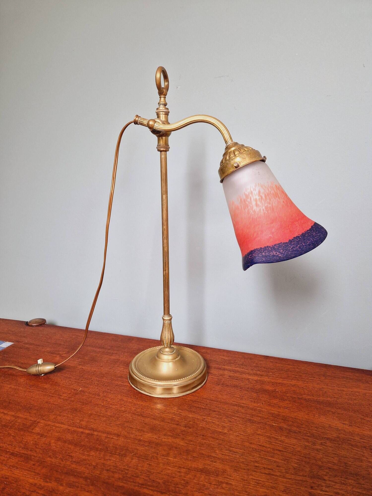 Art Deco desk lamp in brass and satin glass, 1920s-30s