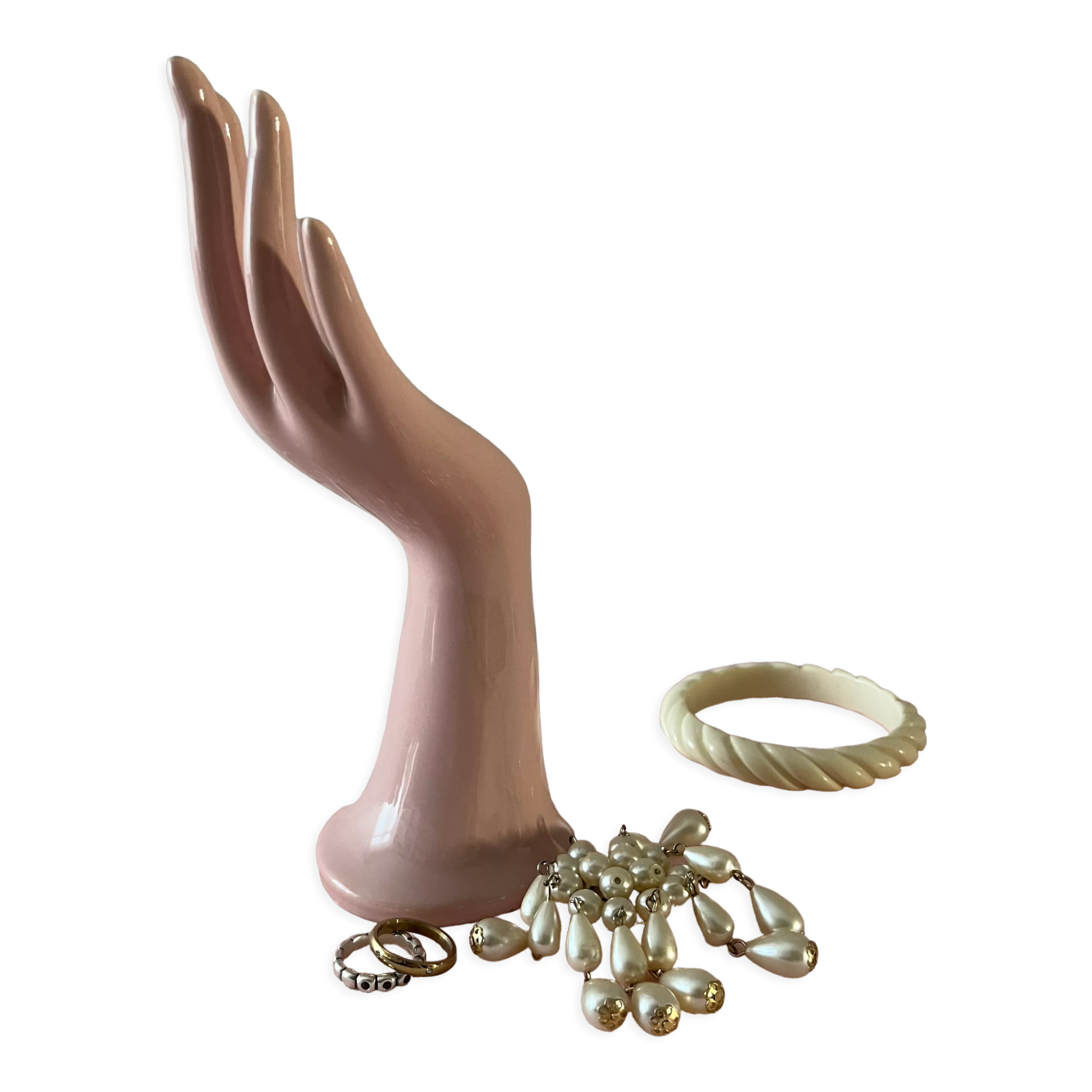 Hand jewelry holder