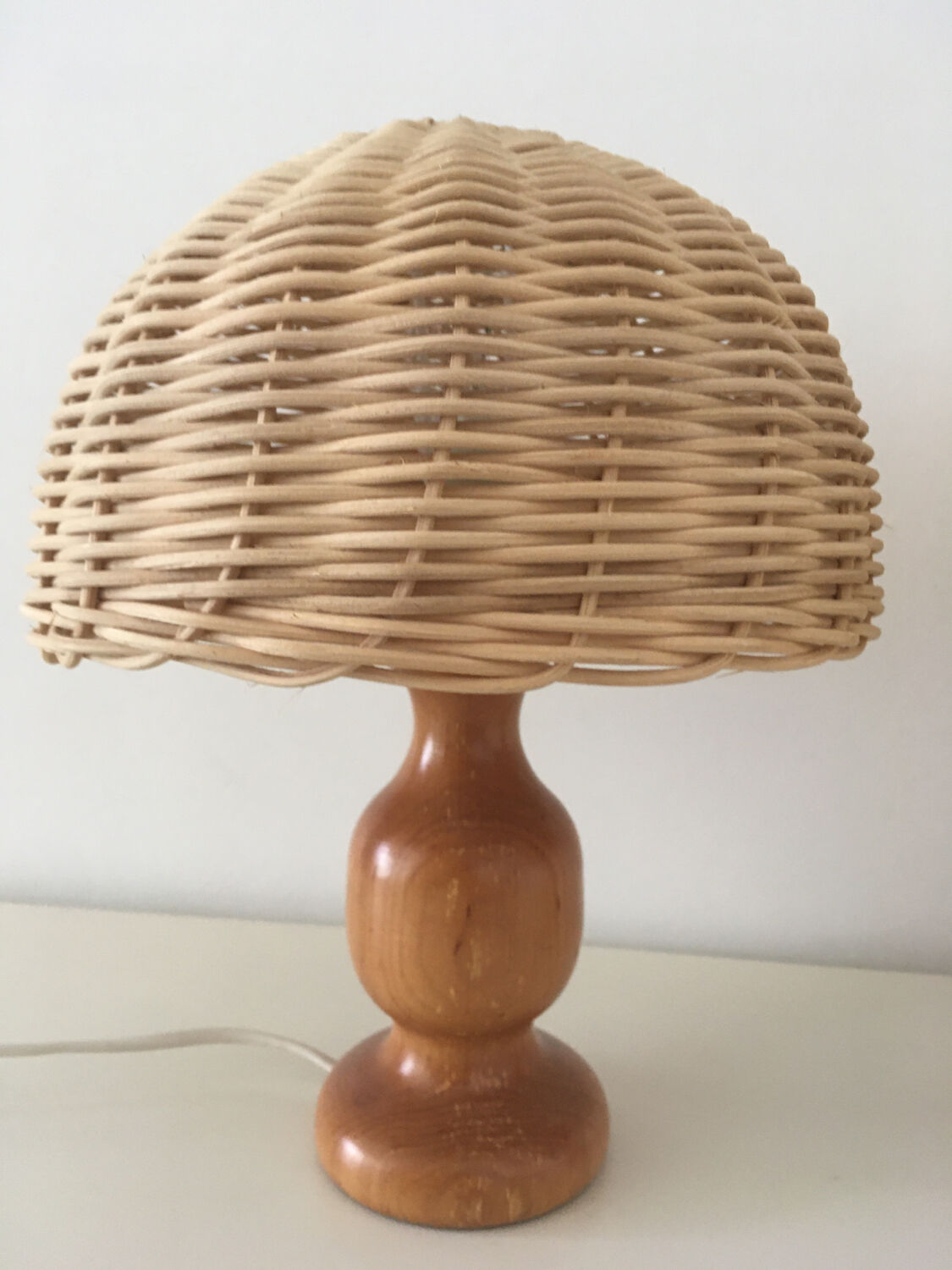 Wicker lamp