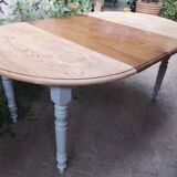 Old oak table with 2 extensions