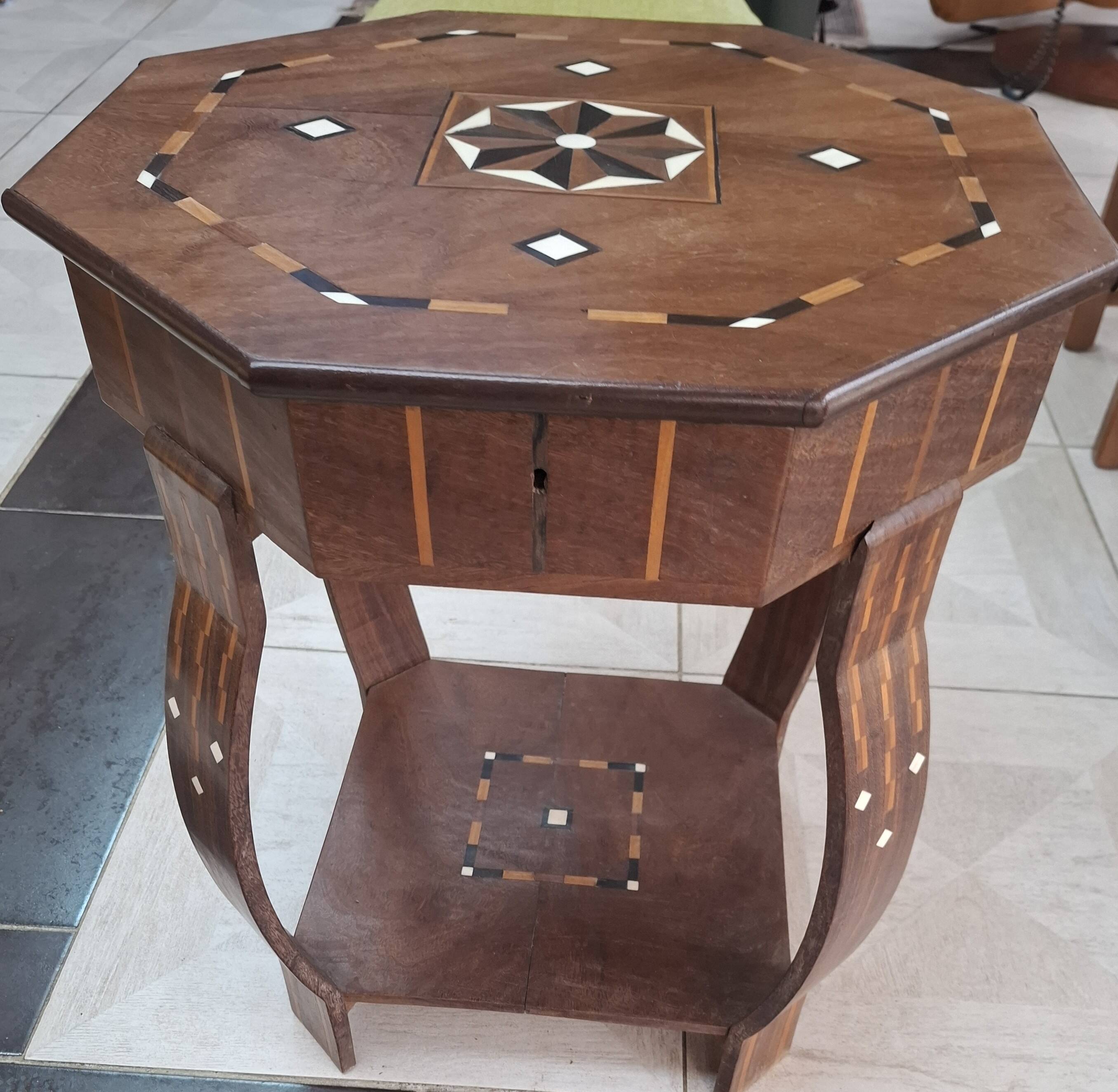 Octagonal game table