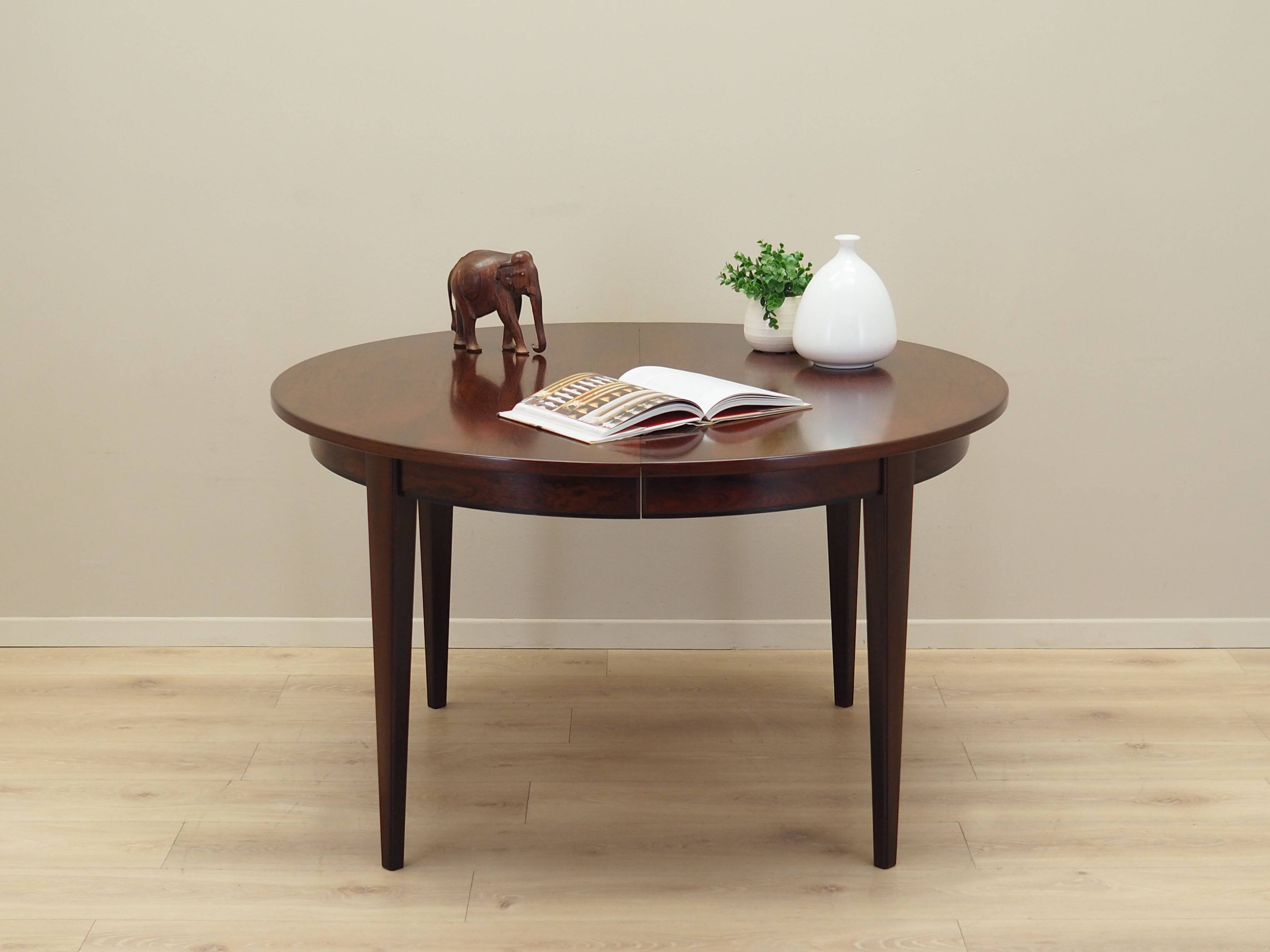 Round rosewood table, Danish design, 1970s, manufacturer: Omann Jun