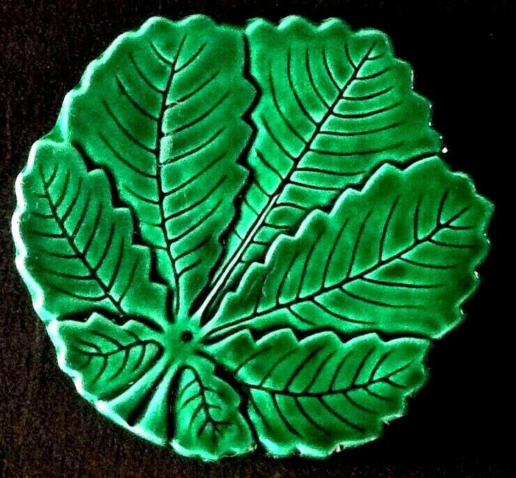 Ceramics under flat Vintage 60s leaf shape