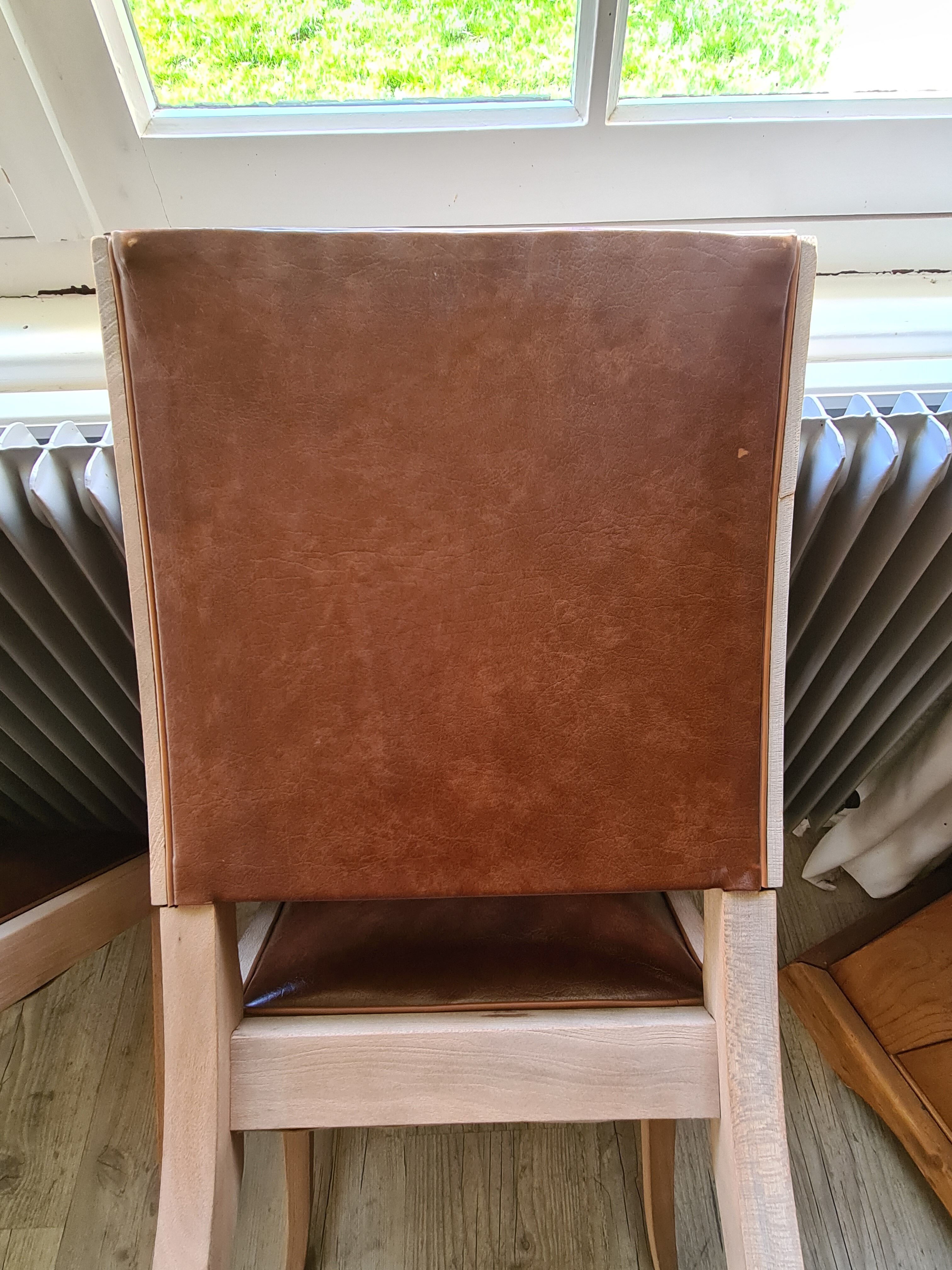 Set of 2 chic vintage chairs