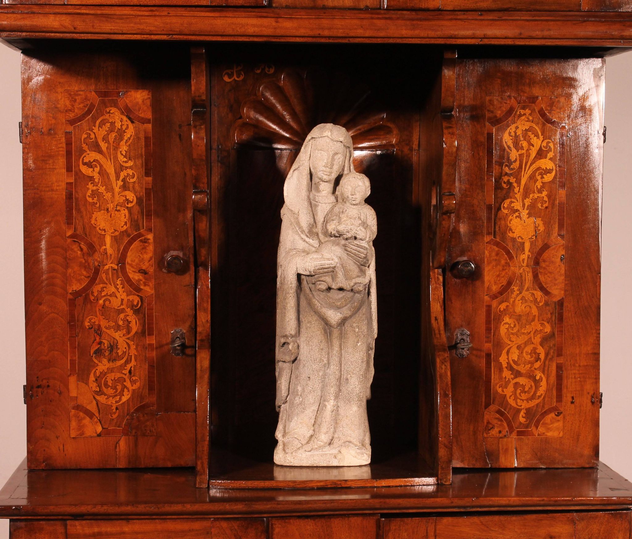 Buffet with 6 Doors in Walnut, dated 1639
