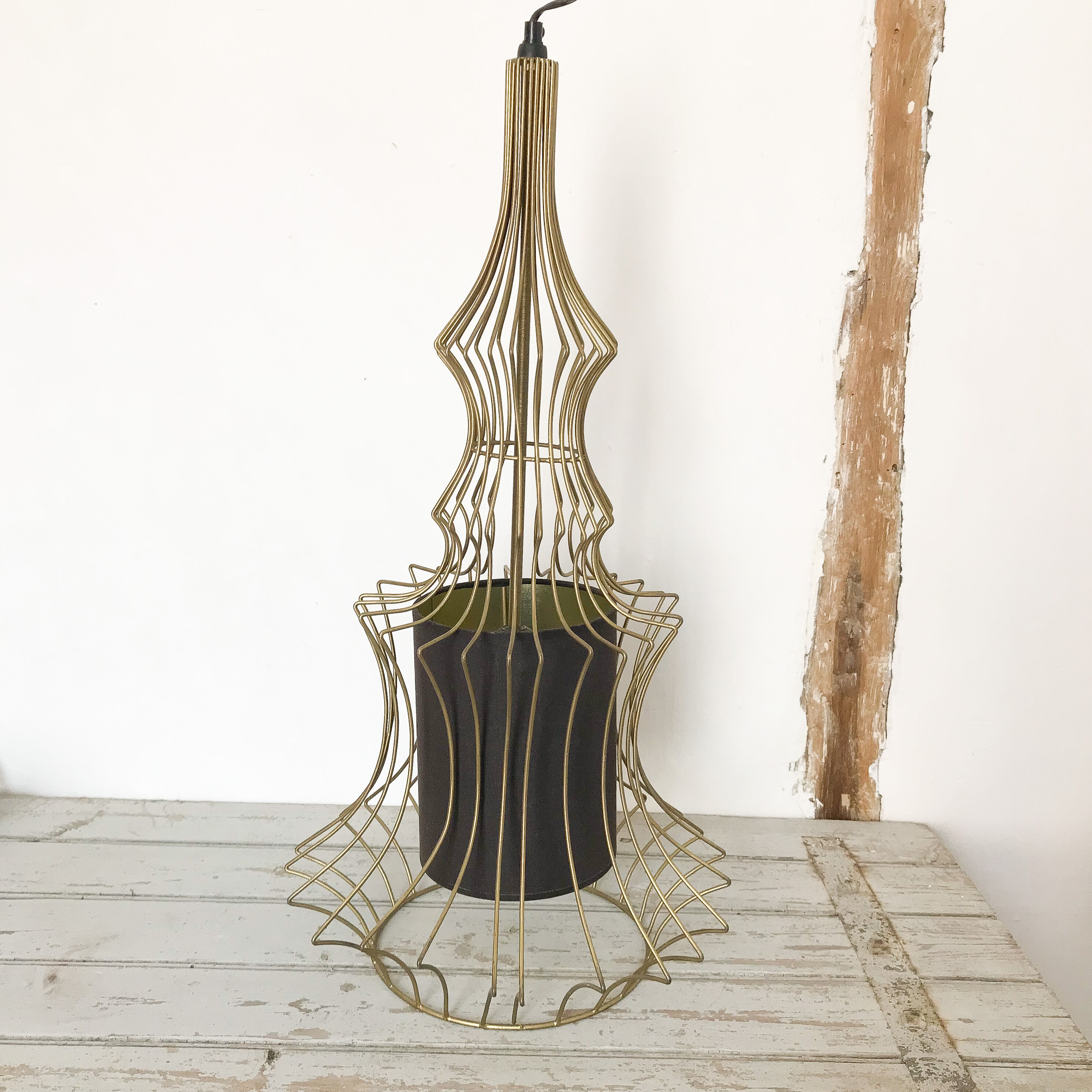 Gold wired suspension