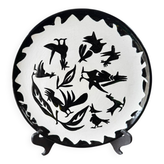 Large ceramic plate J. Lurçat with zoomorphic decoration in black on a white background.