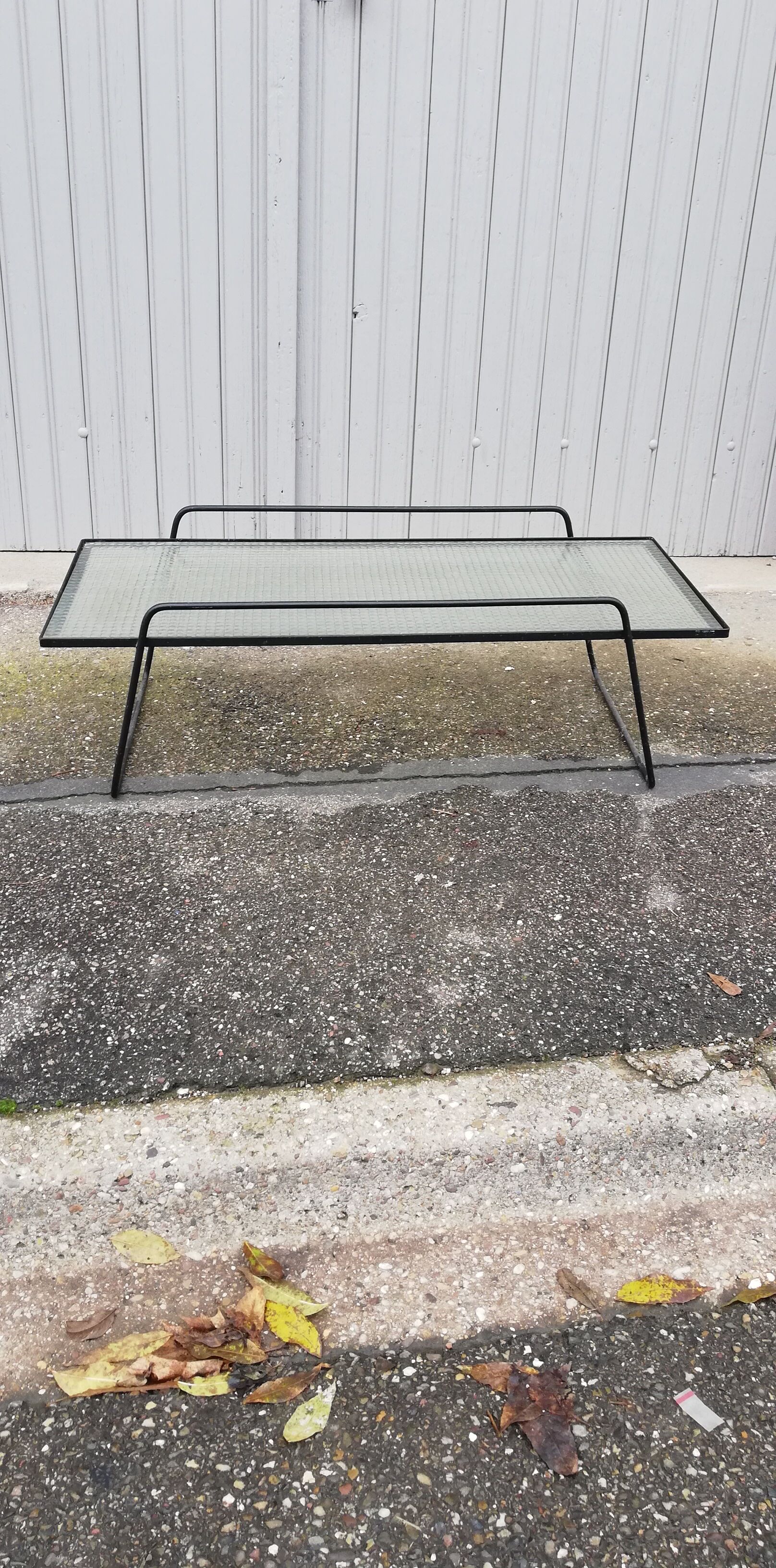 Table basse vintage fer forgé et verre