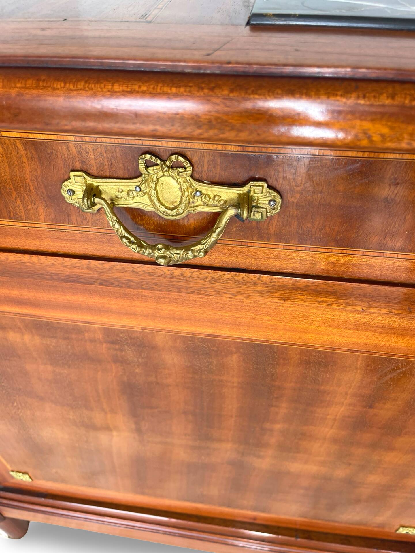 Buffet/crédence de style Louis XVI