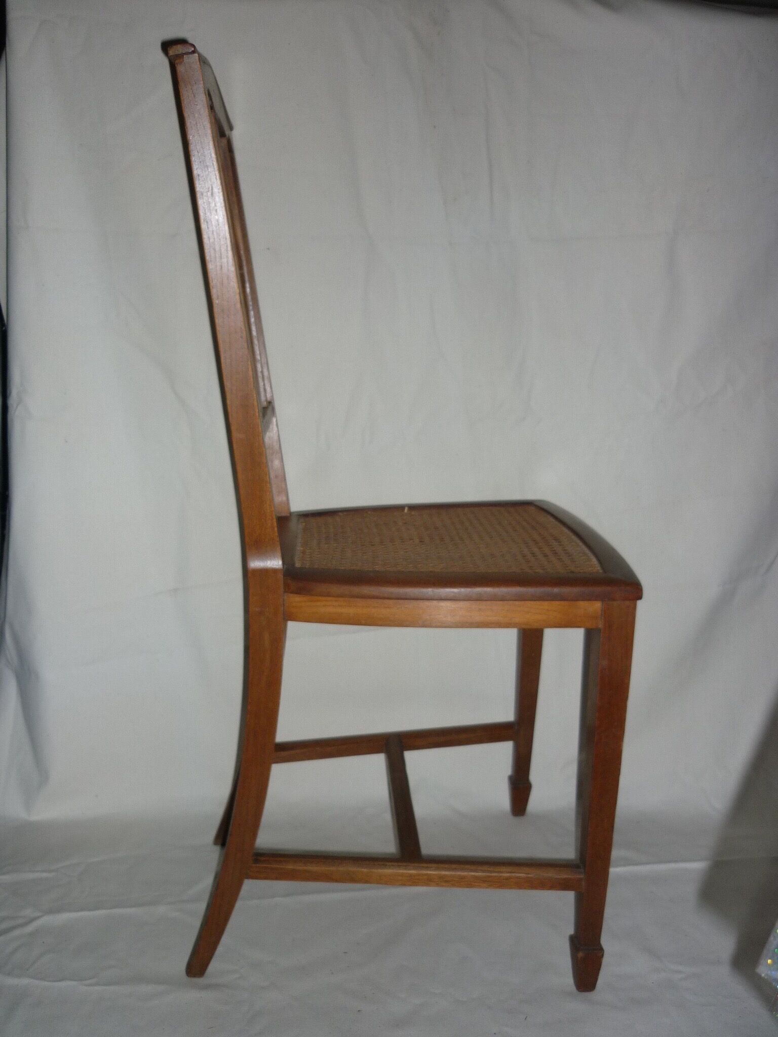 Set chair with small marquetry