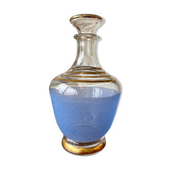 Carafe en verre givré bleu