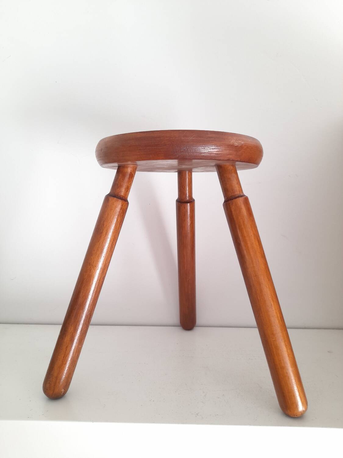 Tripod stool or plant stand