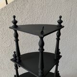 Wall corner shelf