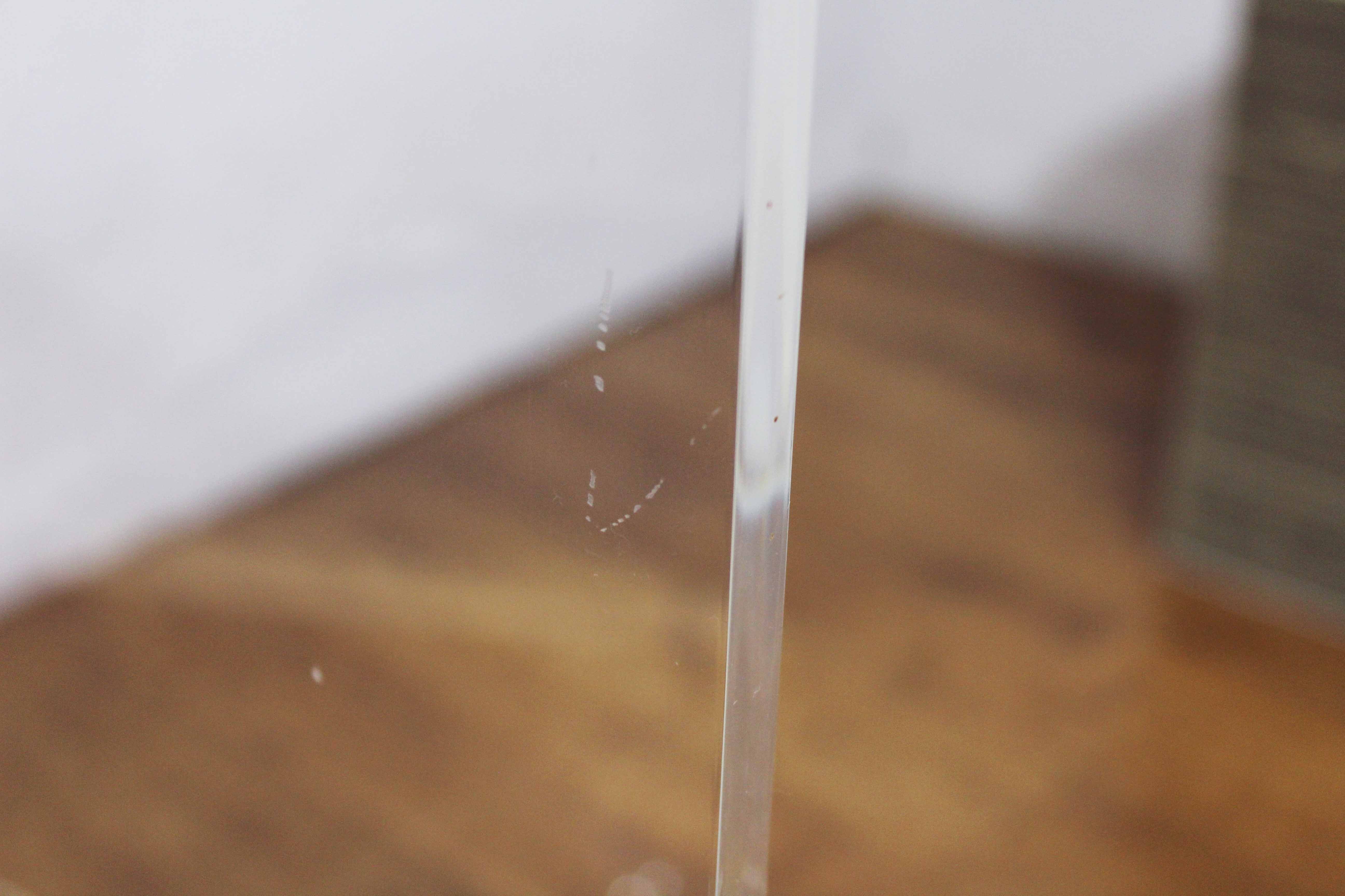 Storage cabinet or plexiglass tray