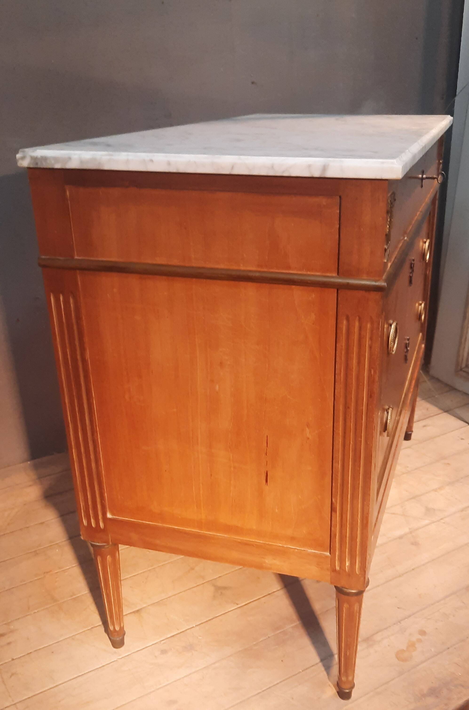 Louis XVI style chest of drawers with 2 drawers