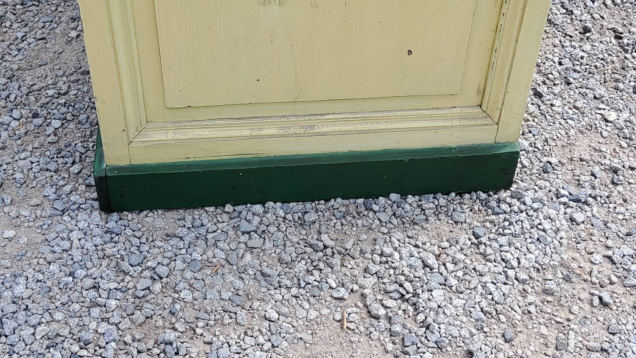 Late 19th century grocery counter in green and yellow patina painted wood