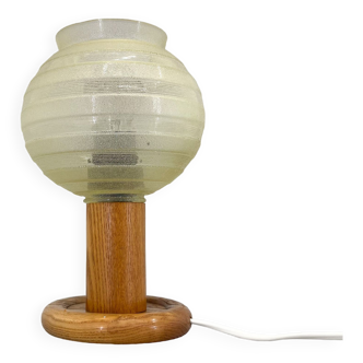 Lampe de table en bois et verre du milieu du siècle, années 1970