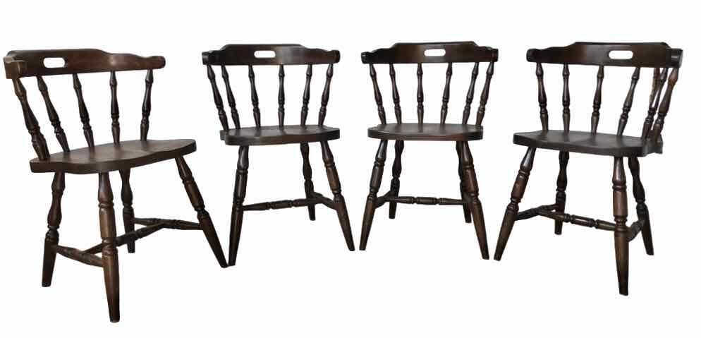 Set de 4 chaises montagnardes en chêne