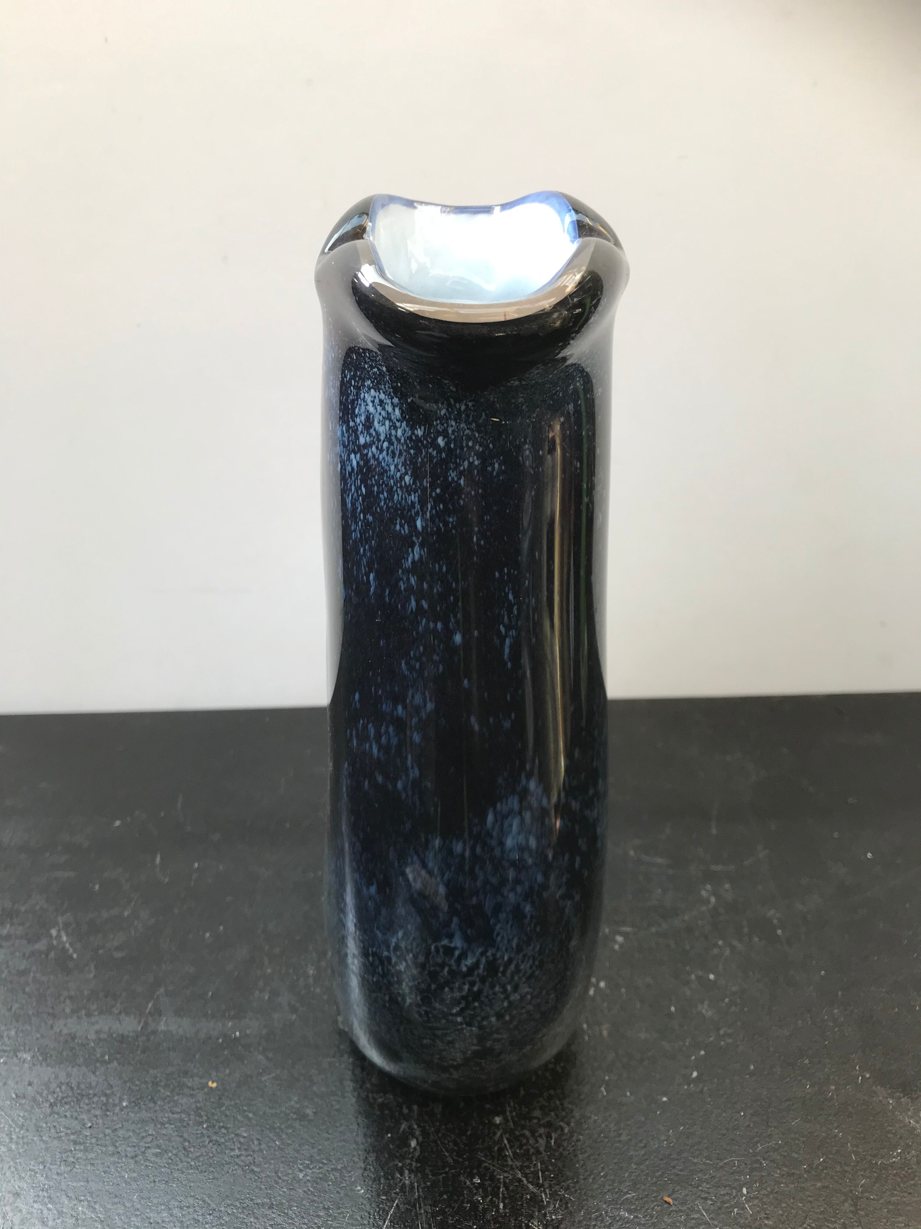Former blue blue vintage white multilayer vase