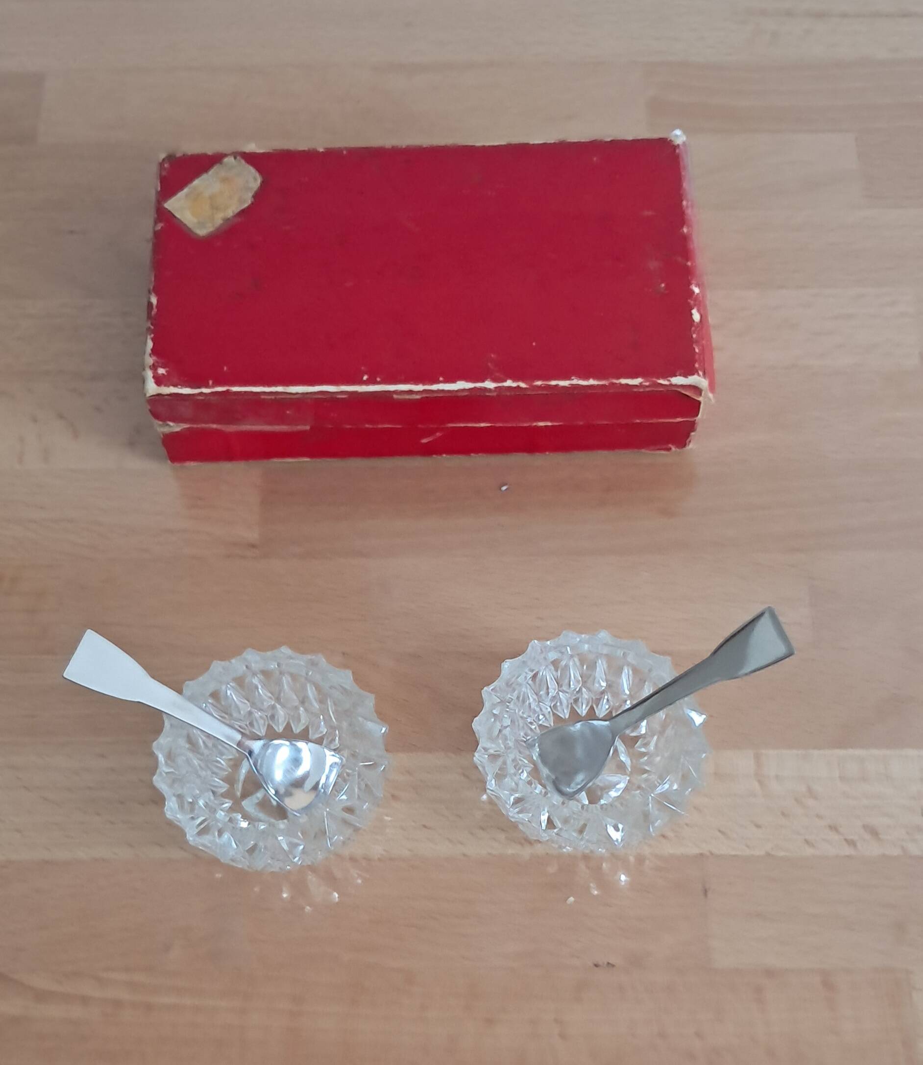 Crystal salt and pepper shaker set