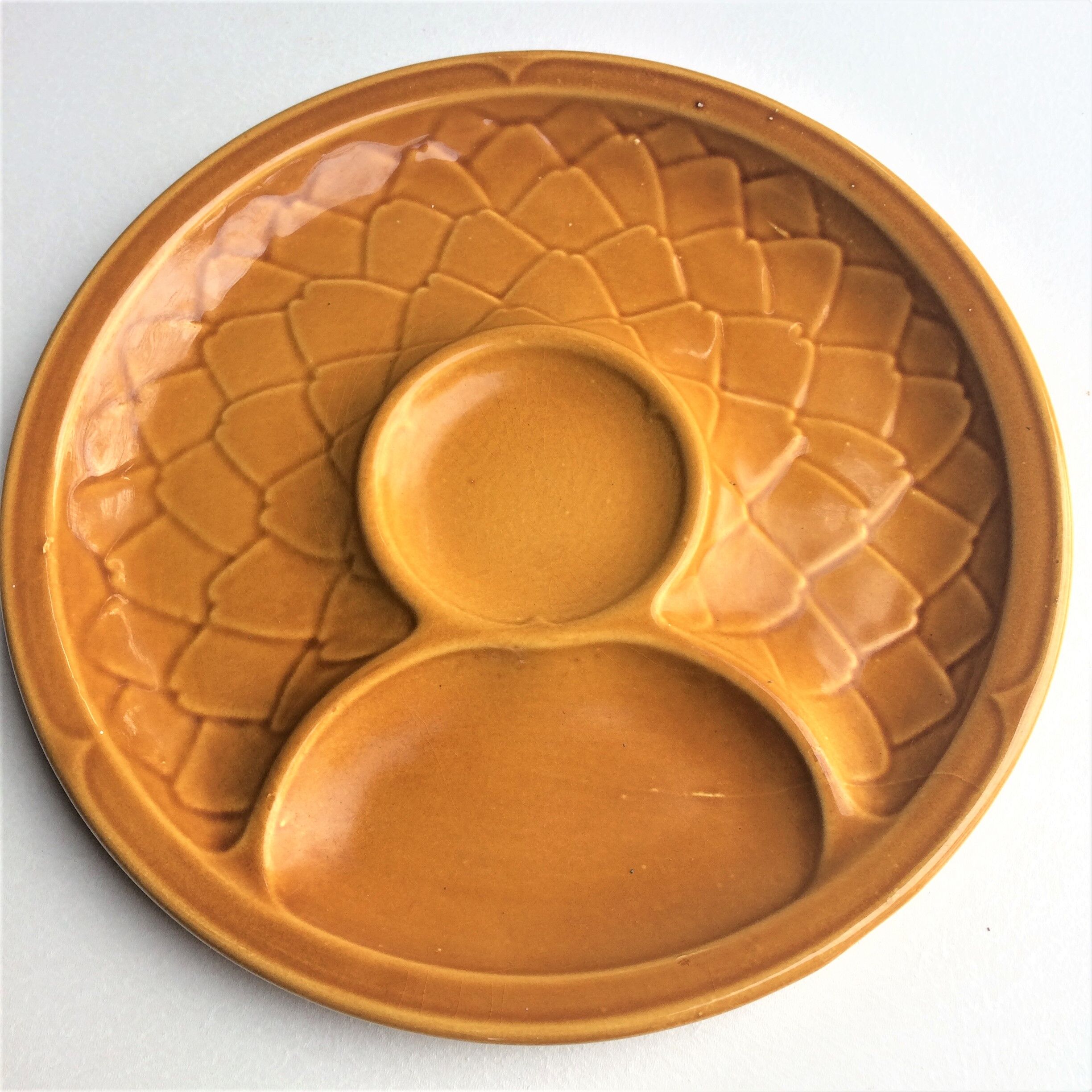 8 ceramic artichoke plates