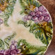 Assiette ancienne en barbotine
