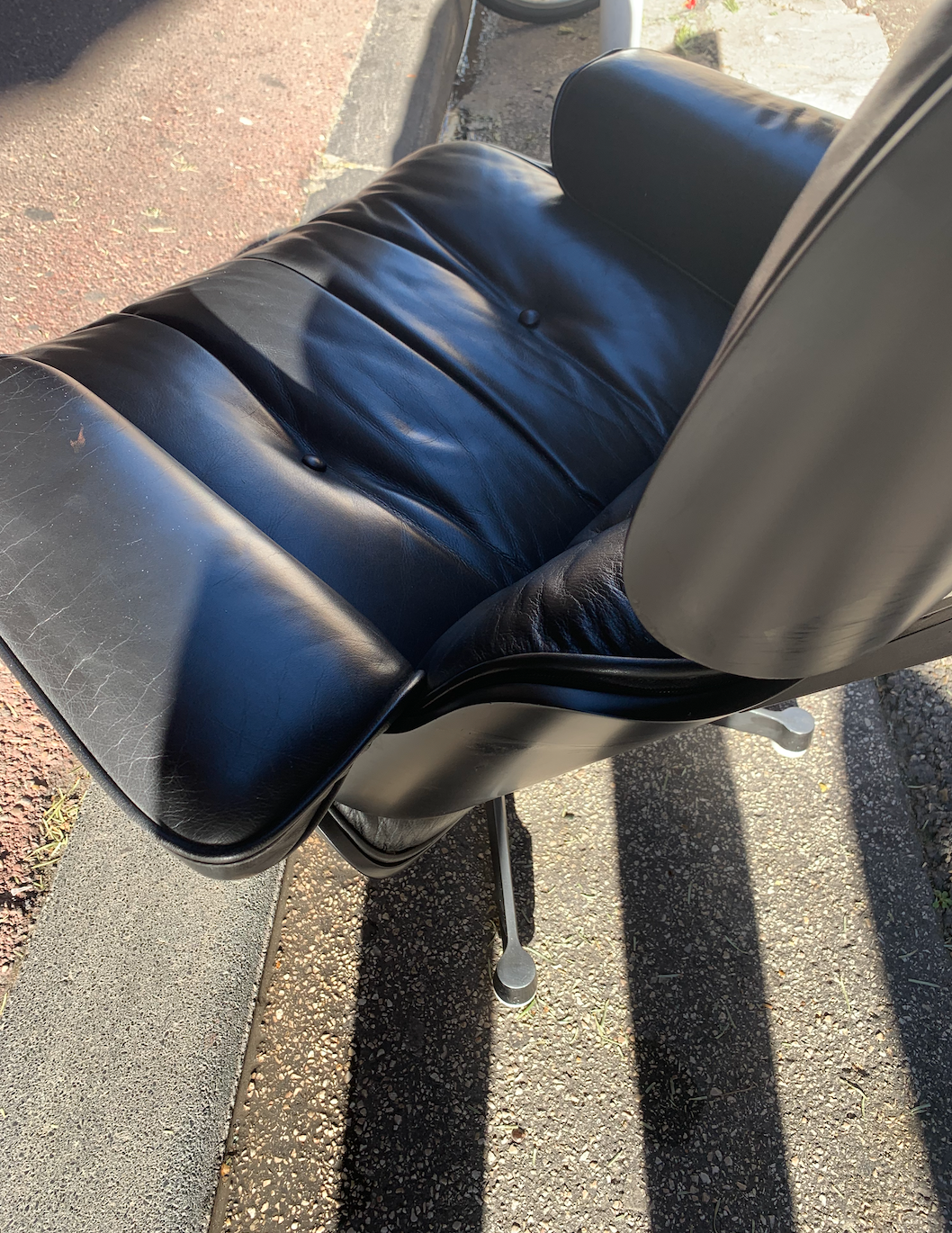 Lounge chair by Charles and Ray Eames for Mobilier International circa 70