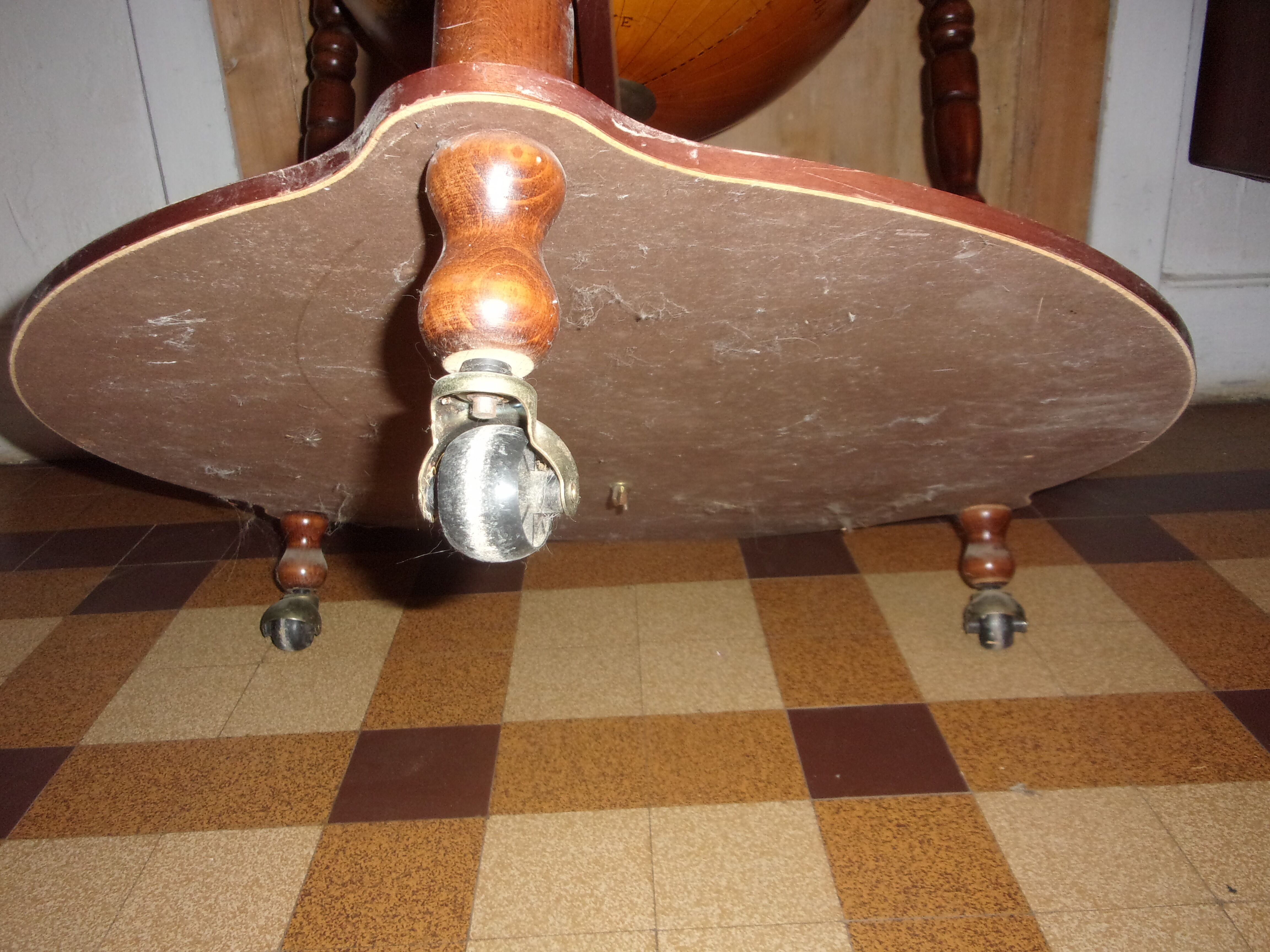 Earth globe bar world map wheels 1970/1980