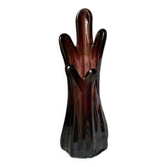 Vase en verre aubergine