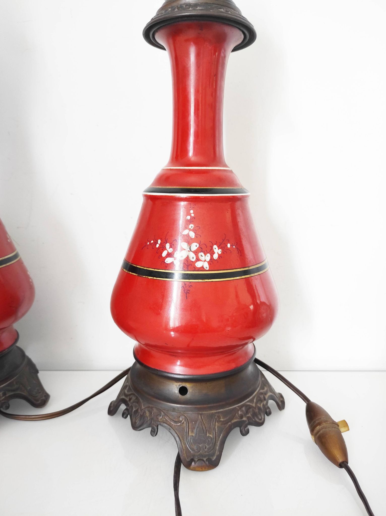 Pair of red lamps from 1900