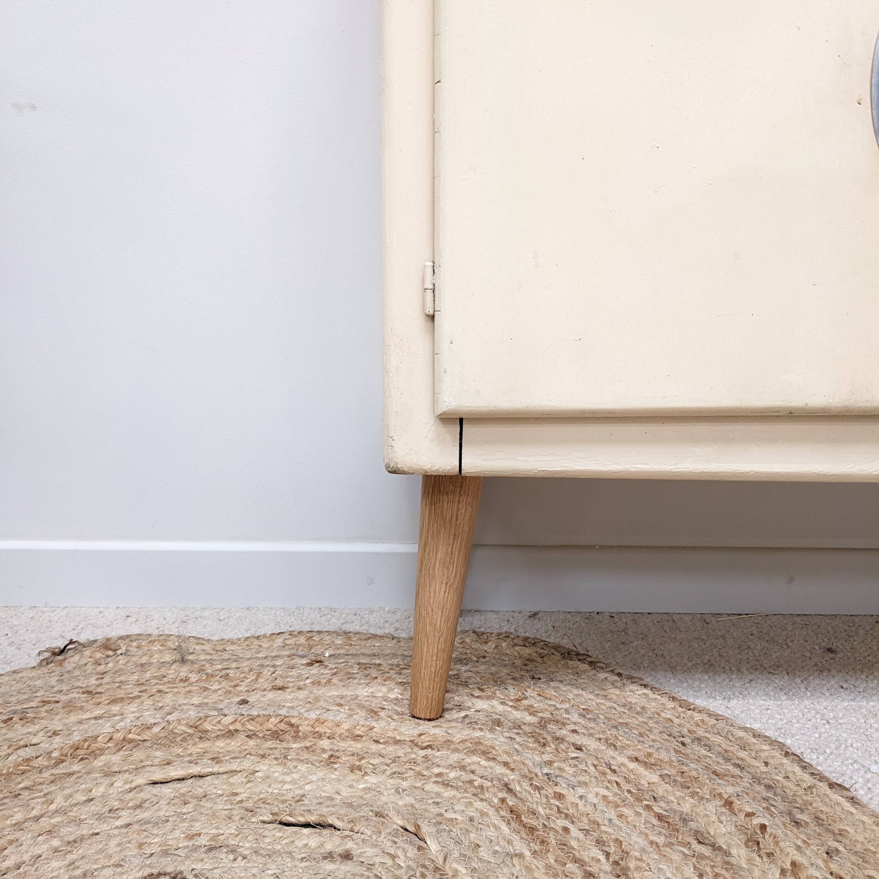 Mado beige sideboard