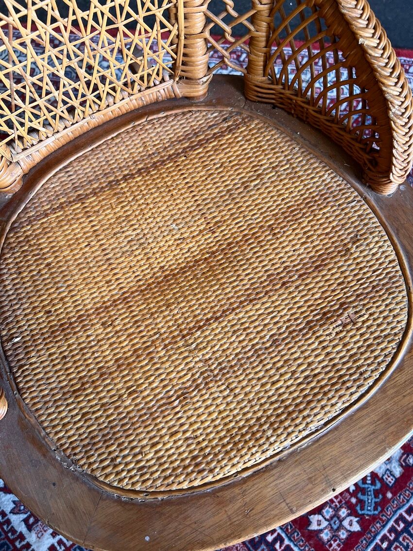 Rocking-chair / vintage rocking chair made of wood and wicker