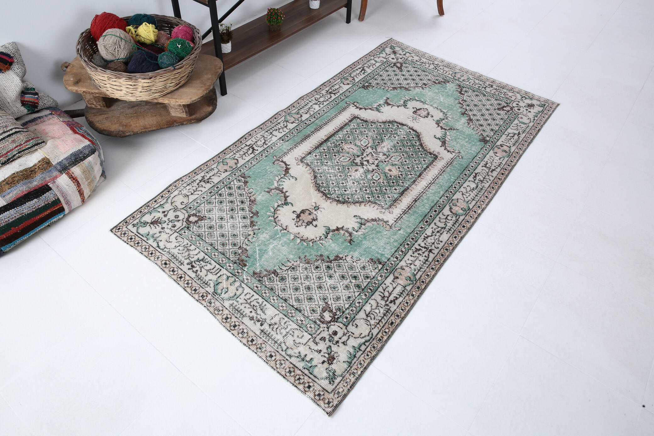 Green carpet rug 212x116cm