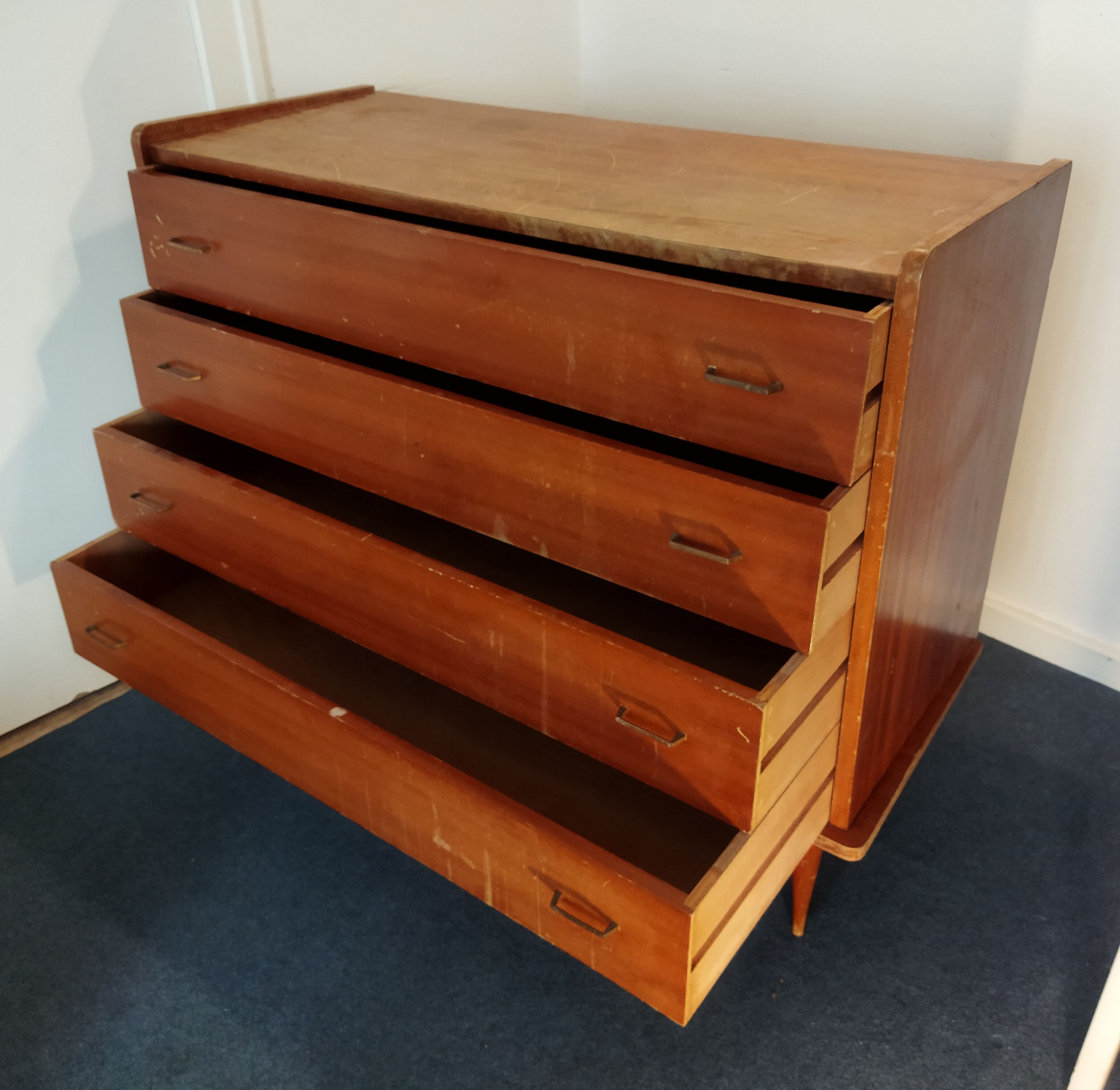 Vintage dresser