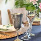 6 engraved wine glasses.