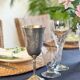 6 verres à vin gravés.