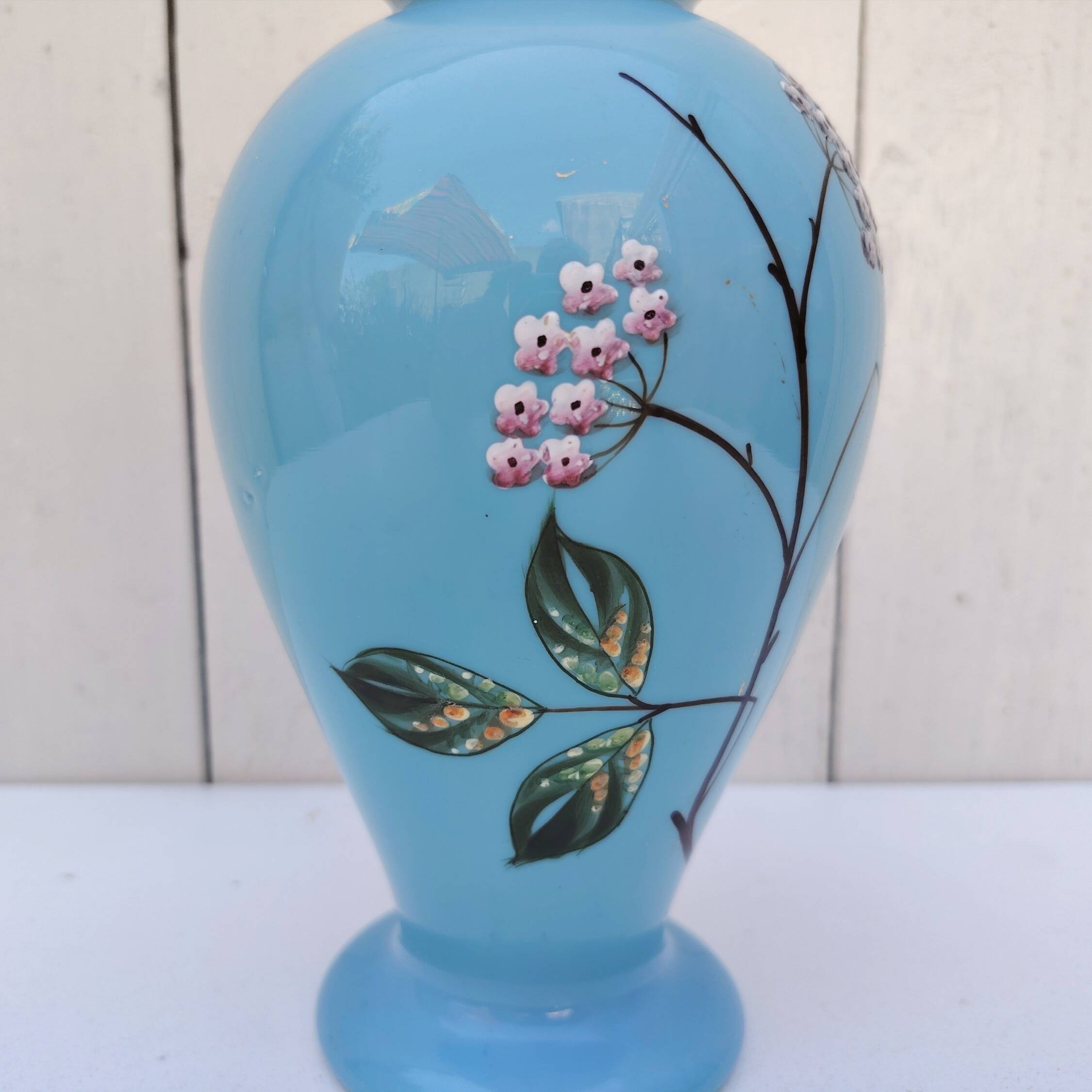 Opaline vase, Napoleon III flower bouquet decoration