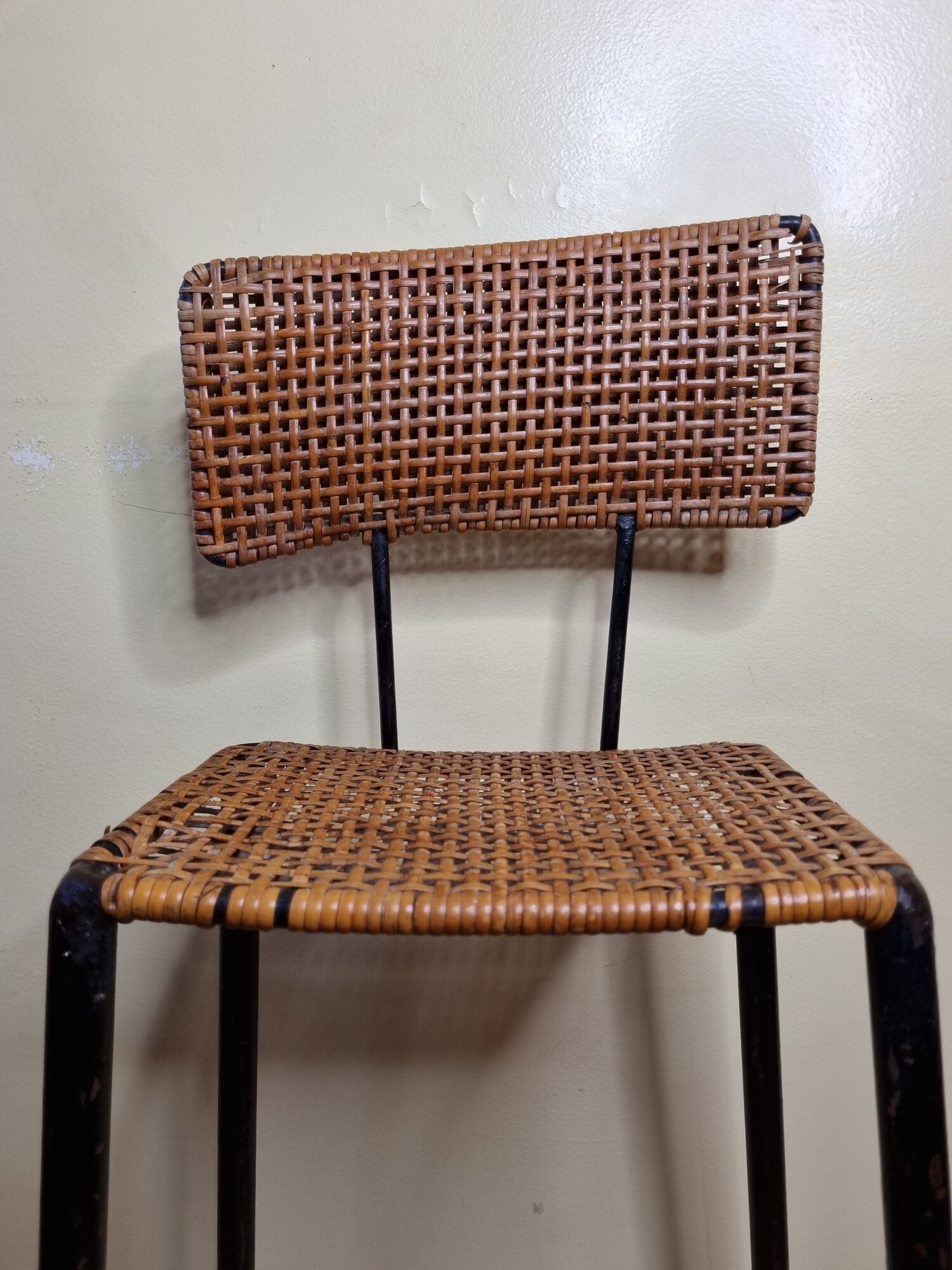 Bar stool in steel and braided wicker, design of the 50s, 92 cm